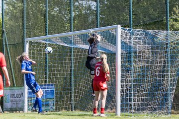 Bild 68 - F TSV Zarpen - Holstein Kiel II : Ergebnis: 2:6
